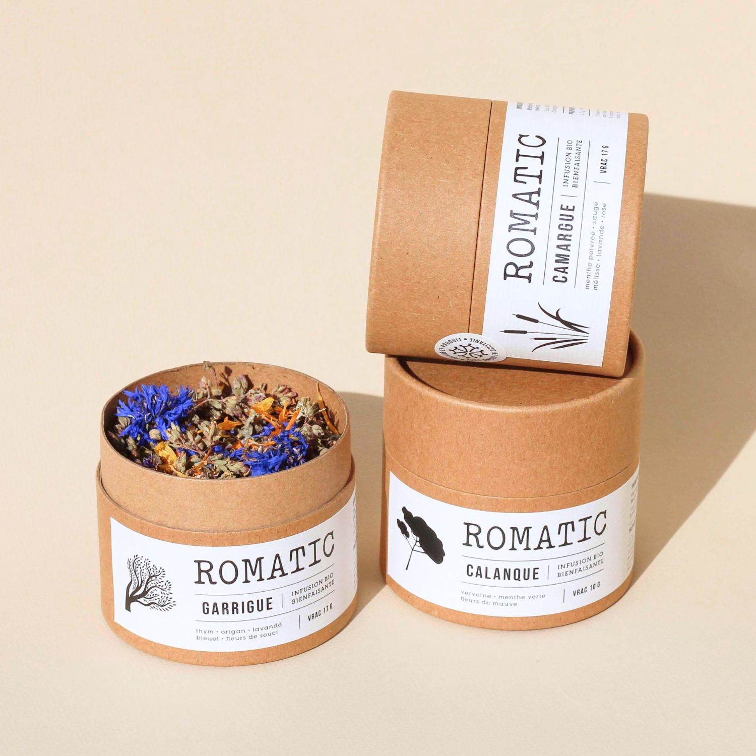 Coffret 3 infusions On Dirait le Sud – photo lifestyle sur table